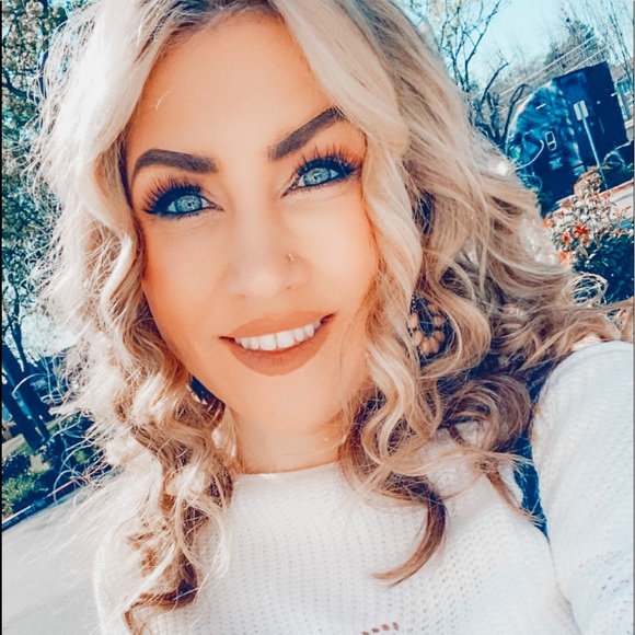 Hello Dolls -Posh Niki - Picture 10 of 16